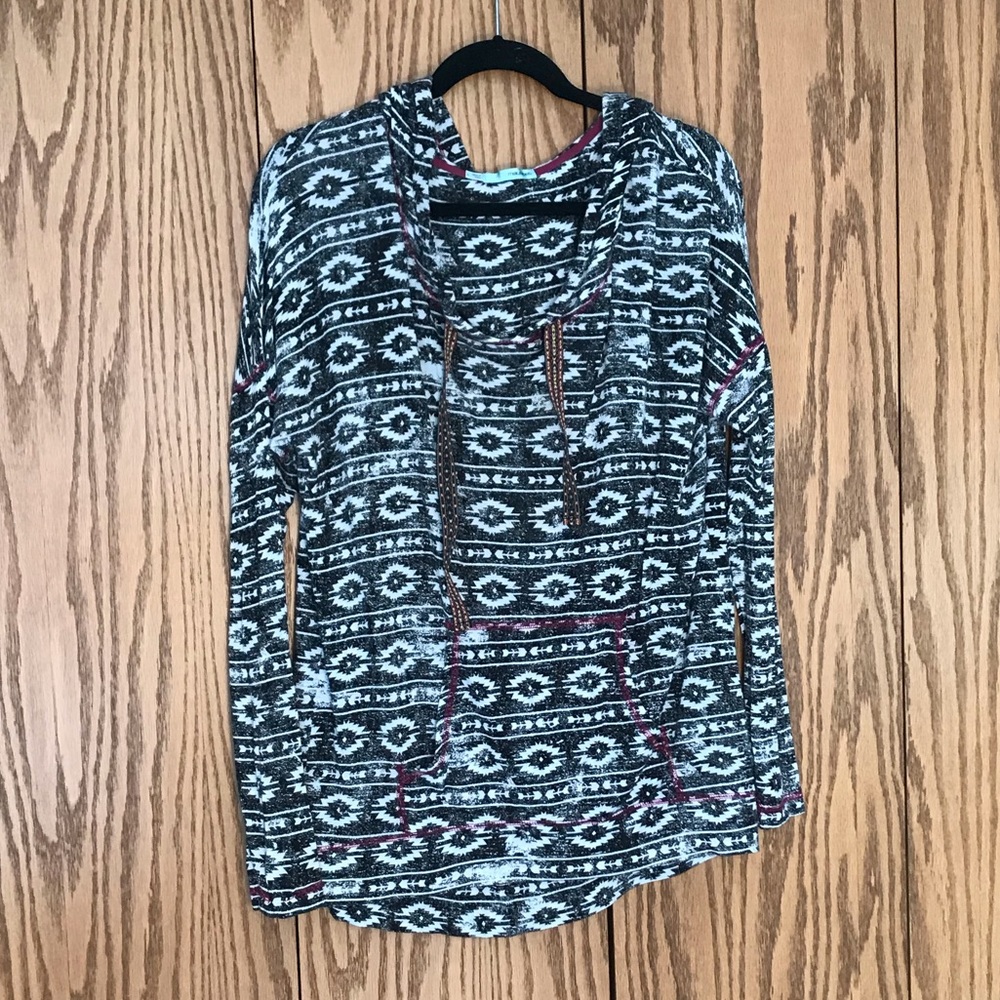 Patterned very light weight hoodie